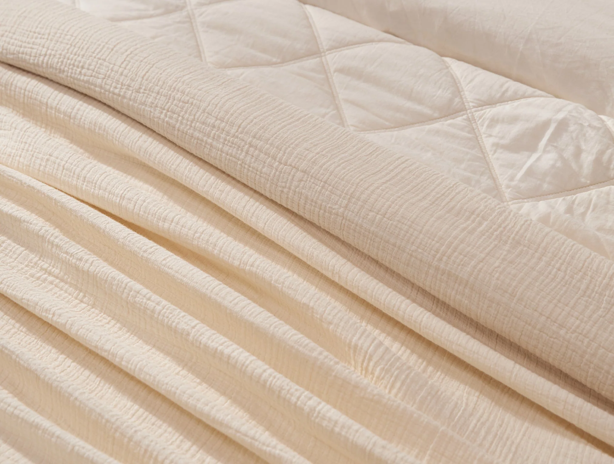 Coyuchi Topanga Organic Matelasse Throw - Image 3