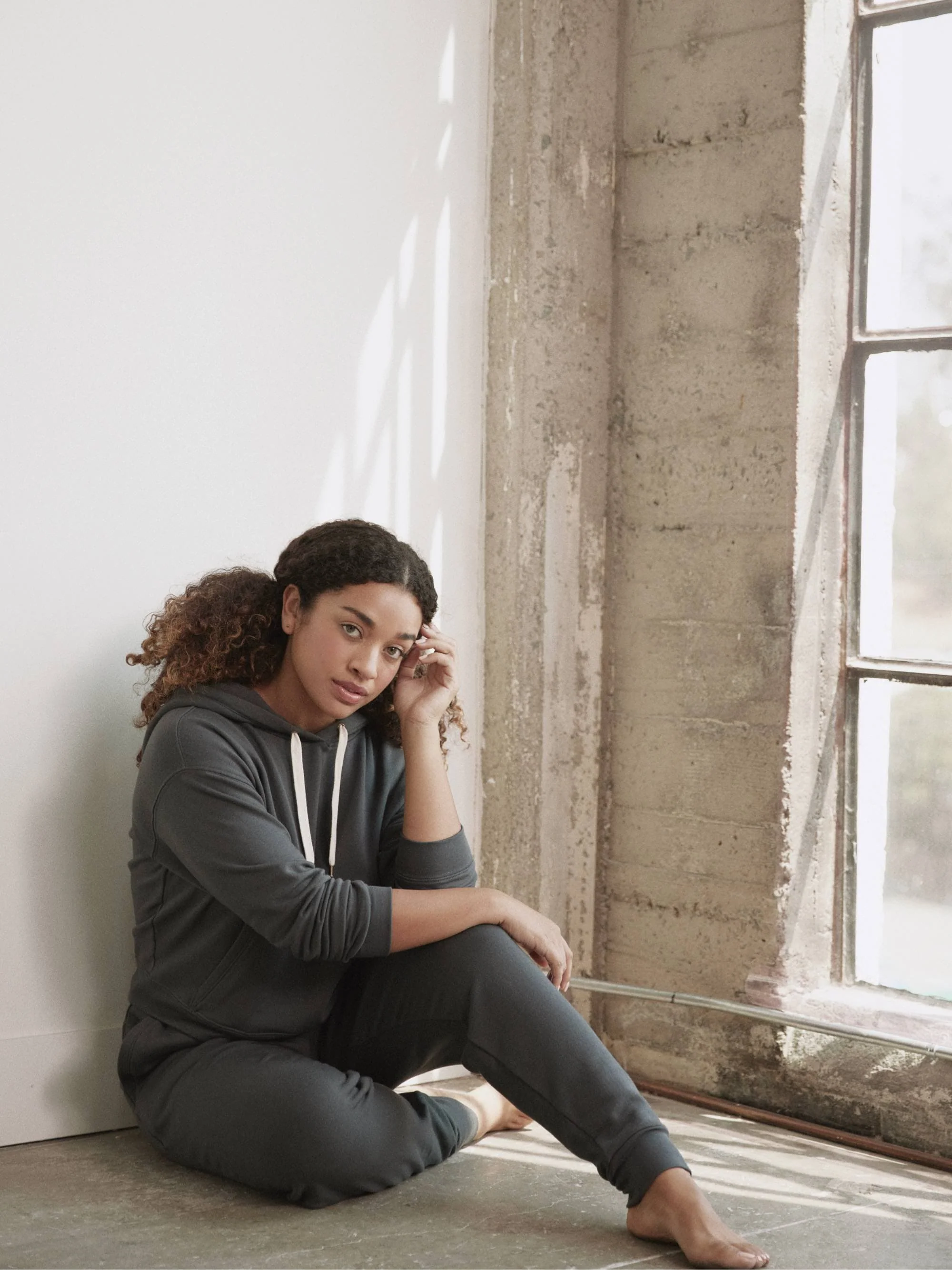 Fleece Cropped Hoodie - Image 10