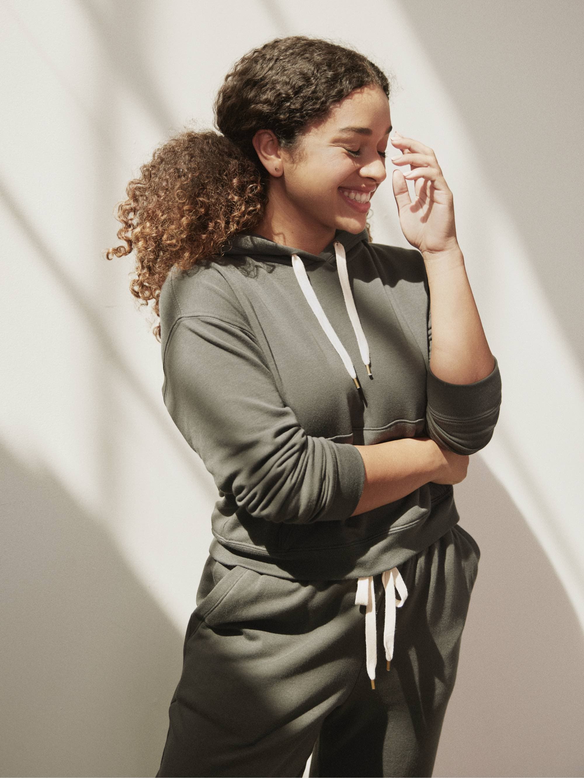 Fleece Cropped Hoodie - Image 7