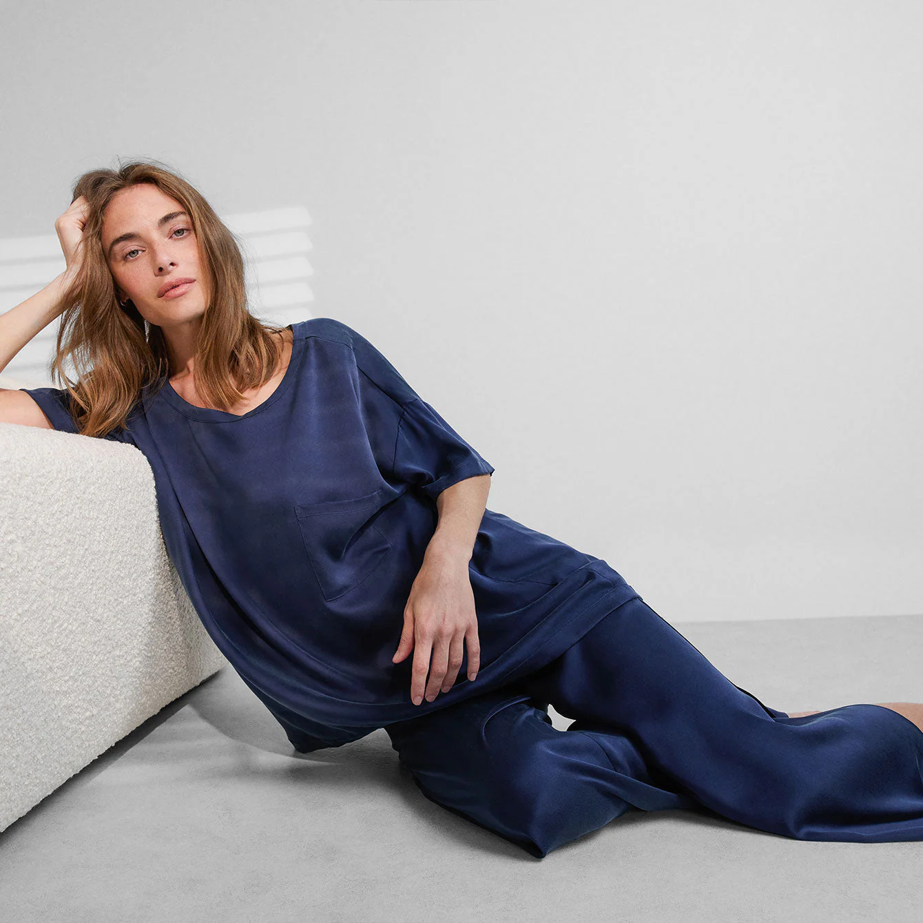 Lunya Washable Silk Tee Pant Set - Image 4