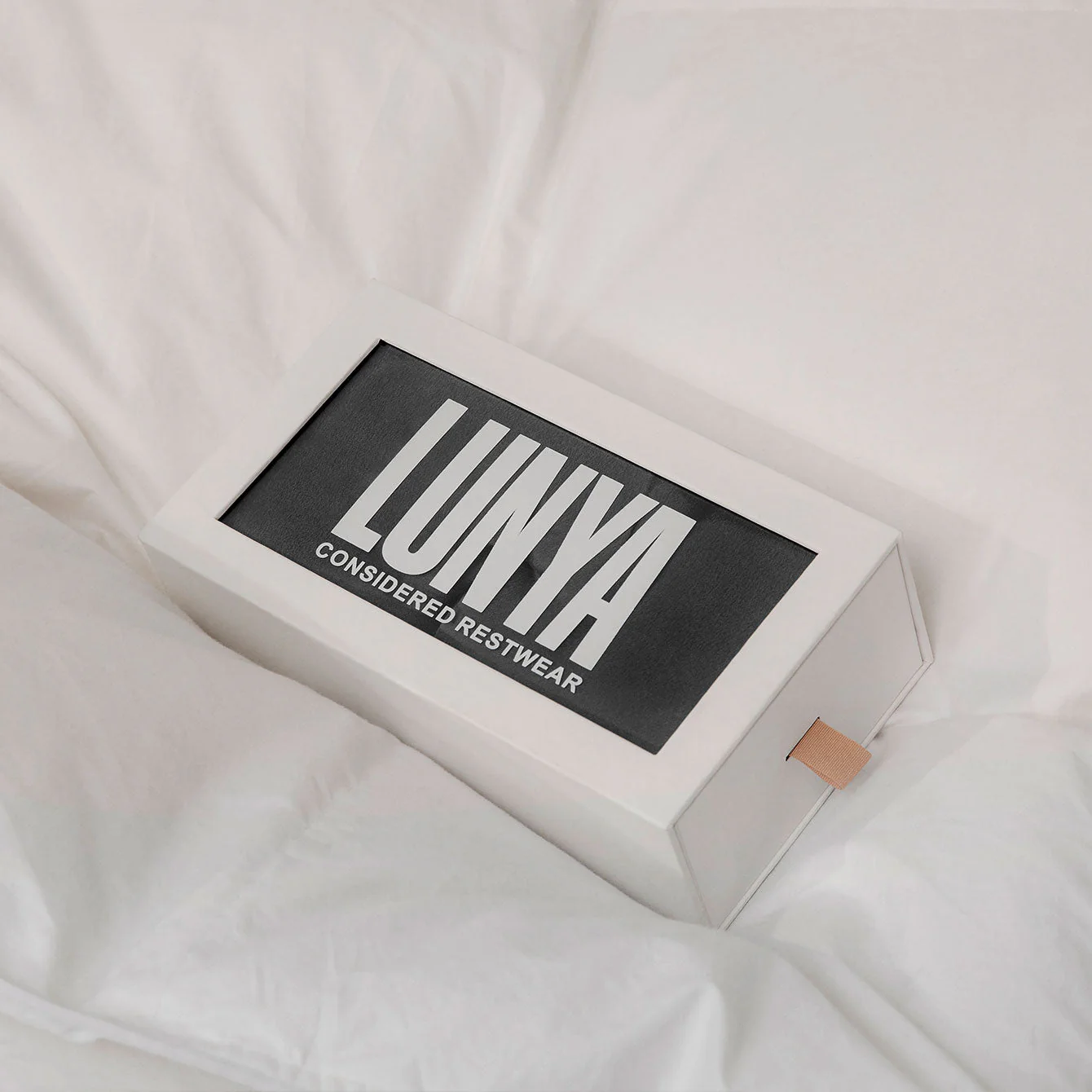 Lunya Weighted Silk Sleep Mask - Image 4