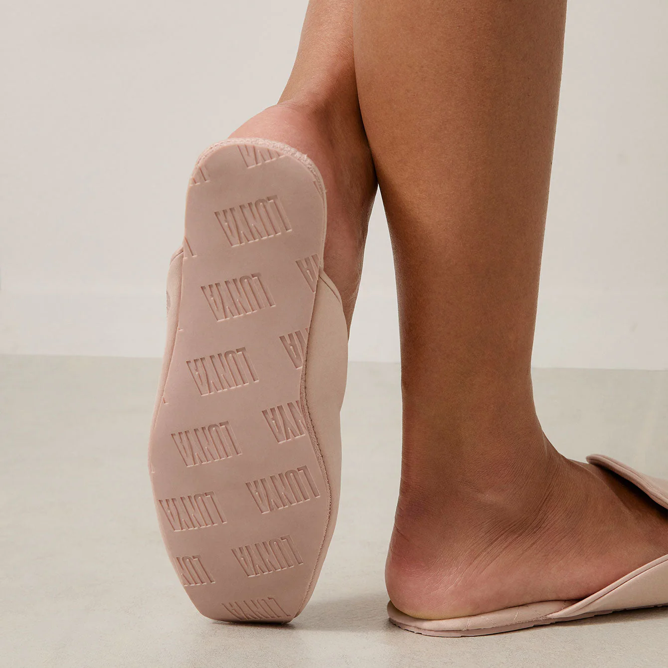 Lunya The Silk Slipper - Image 2