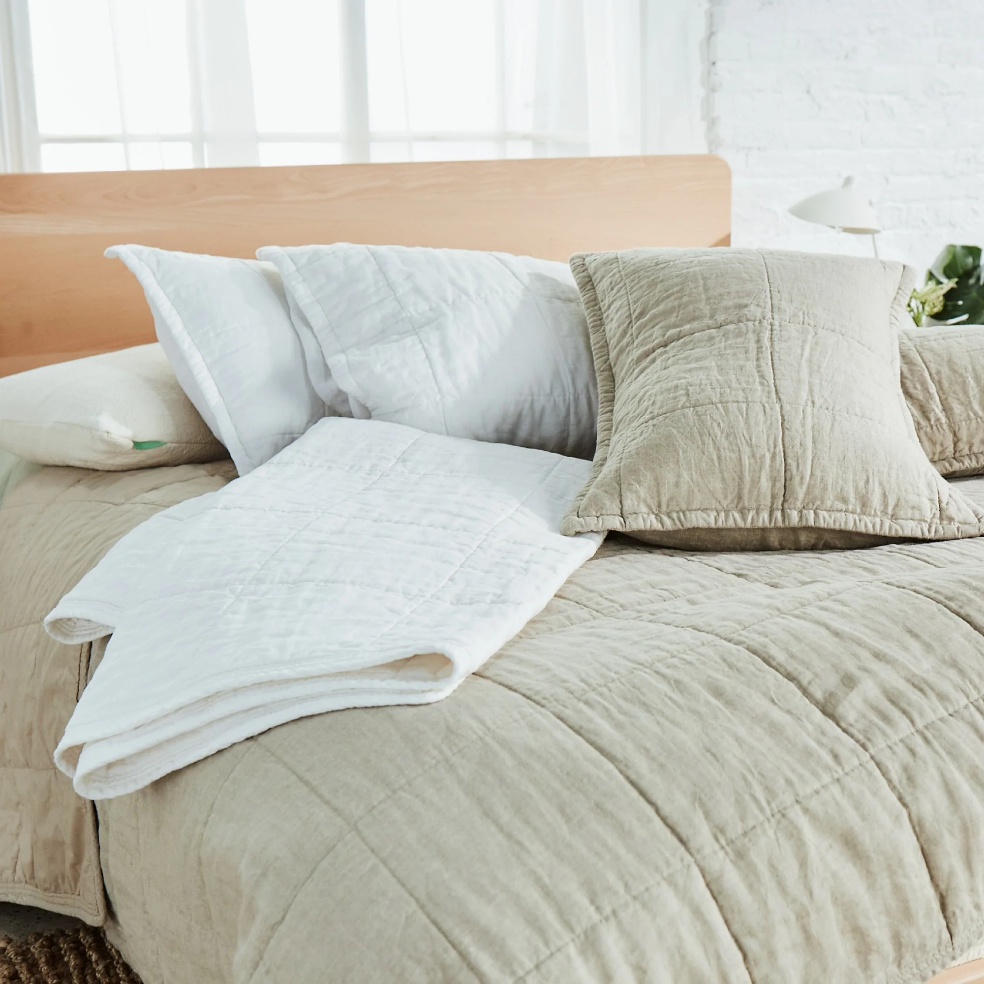 Natural Linen Quilt - Image 4
